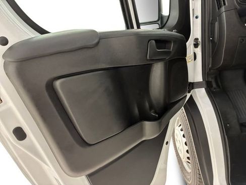 Used 2025 RAM ProMaster 2500 w/ Convenience Group FWD image 12