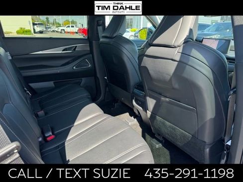 Used 2025 INFINITI QX60 Luxe w/ Lighting Package (N94) AWD/4WD image 22
