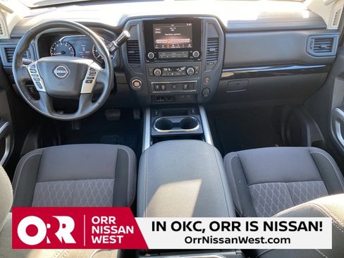 Used 2024 Nissan Titan SV w/ SV Convenience Package image 20