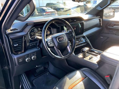Used 2023 GMC Sierra 1500 AT4 w/ Technology Package image 8