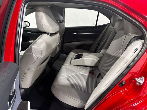Used 2022 Toyota Camry SE FWD image 20