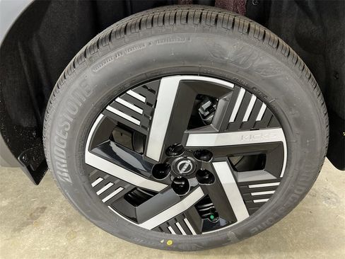 New 2026 Nissan Kicks SV image 18