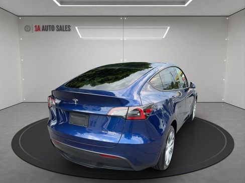 Used 2023 Tesla Model Y Long Range image 5
