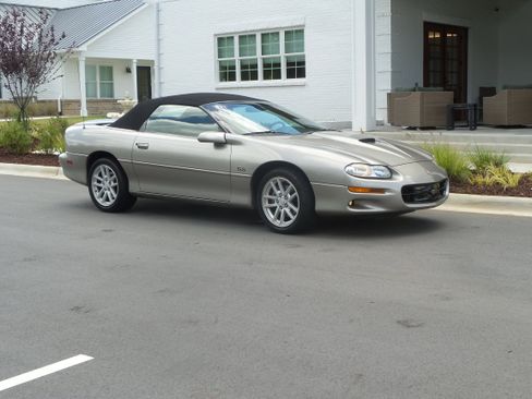 Used 2001 Chevrolet Camaro Z28 w/ SS Performance/Appearance Pkg image 23