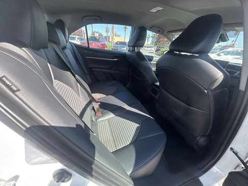 Used 2021 Toyota Camry SE FWD image 14
