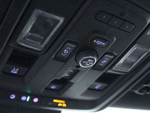 Used 2023 GMC Yukon Denali image 25