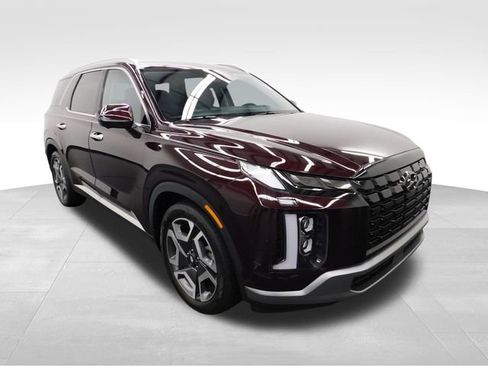 Used 2023 Hyundai Palisade Limited image 2