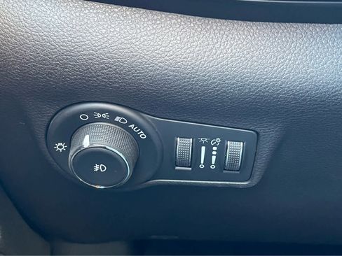 Used 2022 Jeep Compass Trailhawk w/ Trailhawk Elite Group image 18