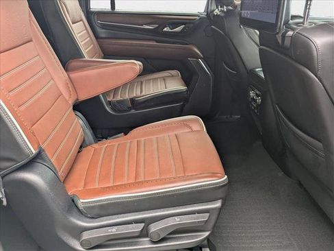 Used 2023 GMC Yukon XL Denali Ultimate image 21
