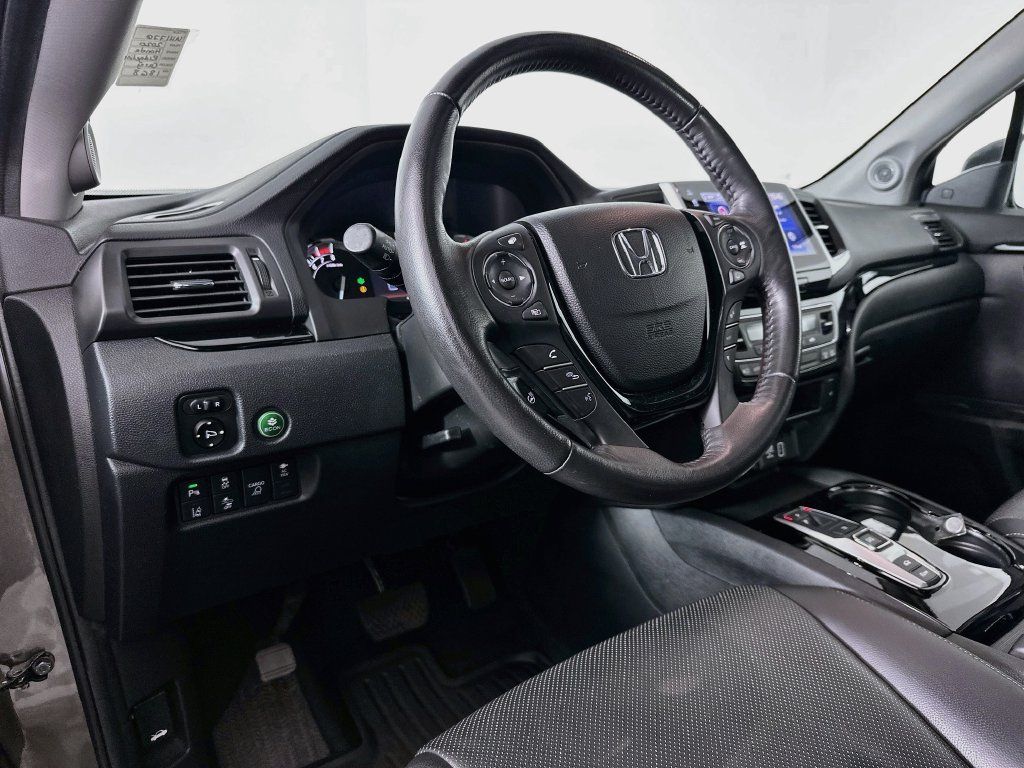 Used 2020 Honda Ridgeline RTL-E image 10