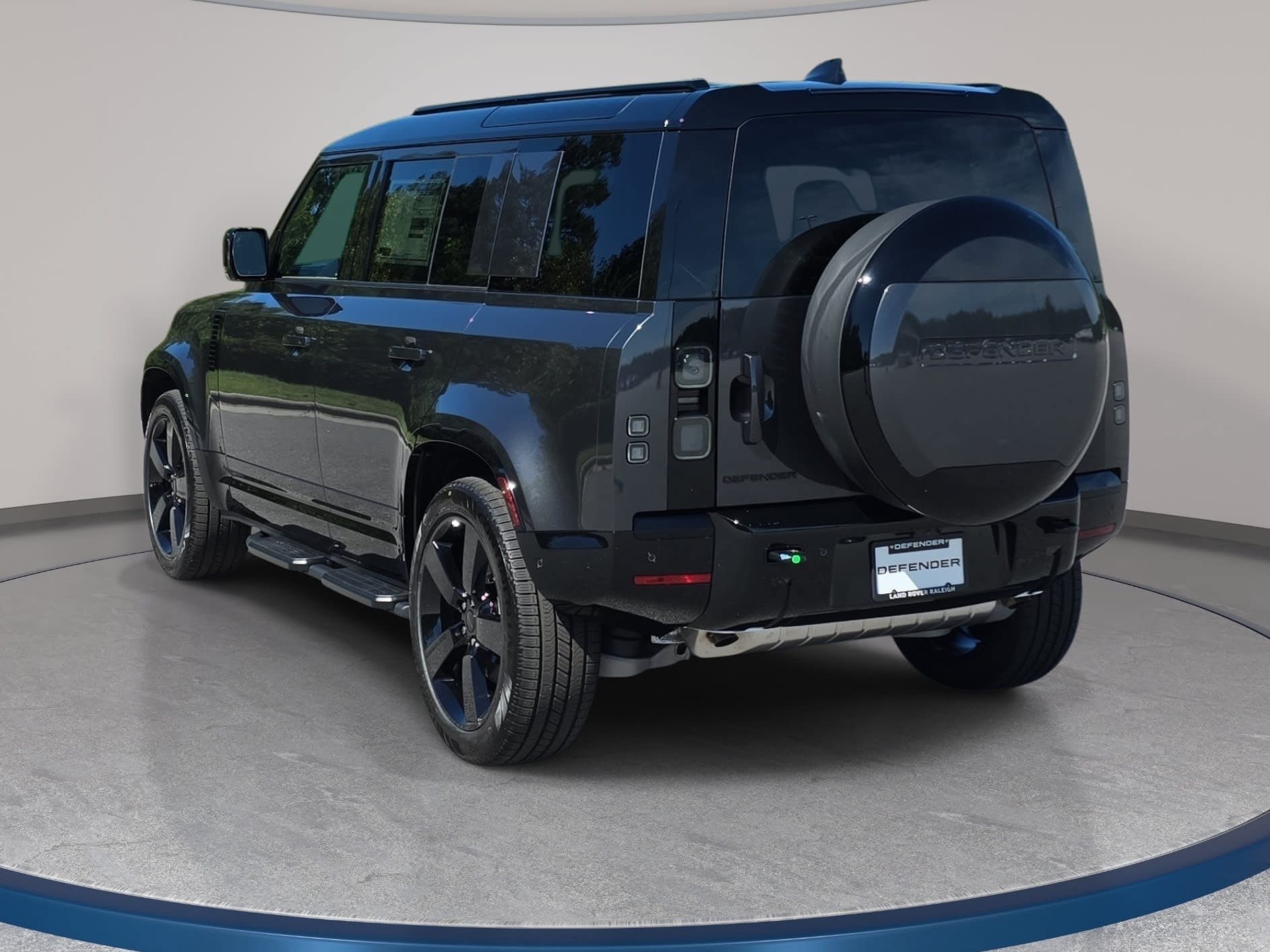 New 2026 Land Rover Defender 110 X-Dynamic SE AWD/4WD image 7