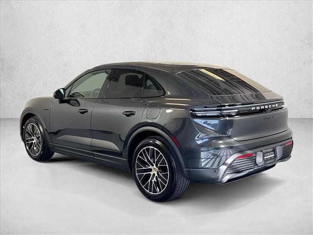 Certified 2026 Porsche Macan 4 Electric AWD/4WD image 3