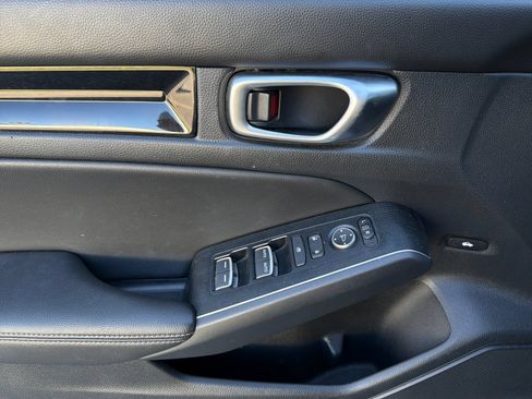 Used 2024 Honda Civic Touring image 10