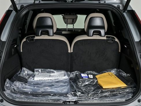 Certified 2026 Volvo XC90 B6 Plus w/ Protection Package Premier AWD/4WD image 32