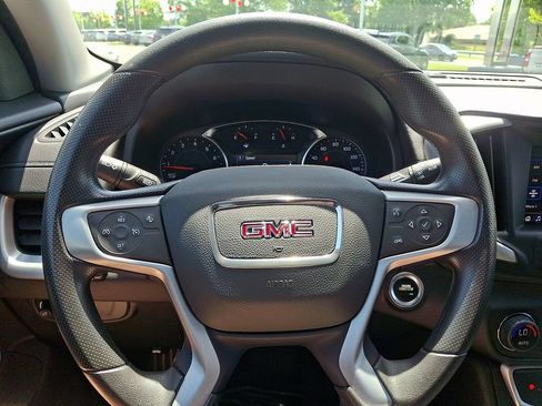 Used 2023 GMC Terrain SLE w/ Driver Convenience Package FWD image 18