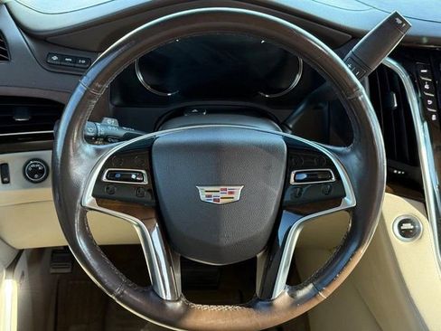Used 2017 Cadillac Escalade Luxury image 15