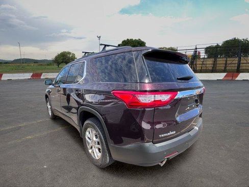 Used 2021 Chevrolet Traverse LT FWD image 4