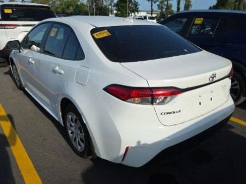 Used 2026 Toyota Corolla LE FWD image 4