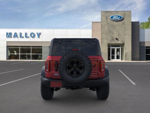 New 2025 Ford Bronco Badlands image 5