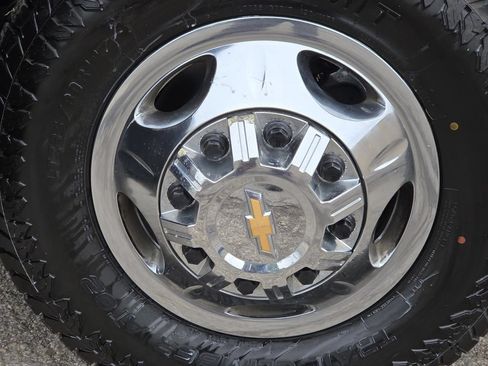 Used 2024 Chevrolet Silverado 3500 LT w/ Convenience Package AWD/4WD image 8