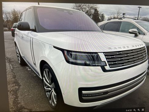 Used 2023 Land Rover Range Rover Autobiography image 35