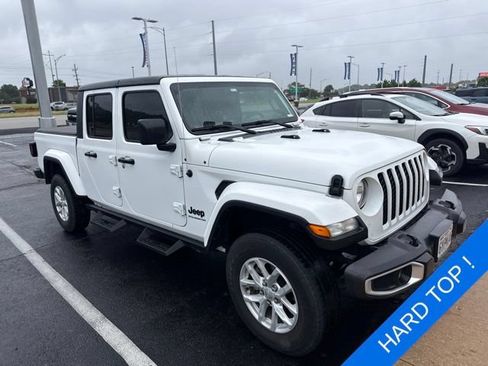 Used 2023 Jeep Gladiator Sport AWD/4WD image 3