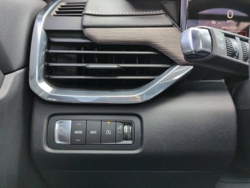 Used 2025 GMC Acadia Denali AWD/4WD image 20