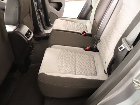 Used 2024 Chevrolet Equinox LS FWD image 11