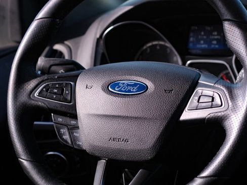 Used 2016 Ford Focus ST FWD image 7