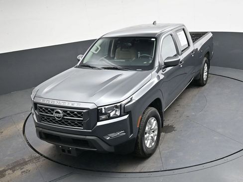 Used 2024 Nissan Frontier SV w/ Technology Package image 31