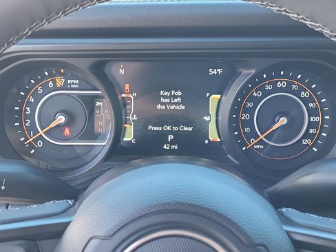 New 2025 Jeep Gladiator Mojave image 12