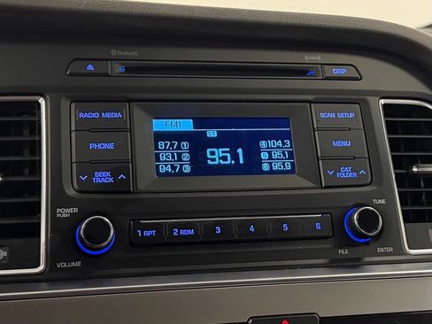Used 2015 Hyundai Sonata SE FWD image 19