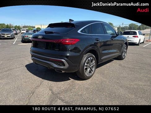 Used 2025 Audi Q5 Premium Plus w/ Premium Plus AWD/4WD image 4