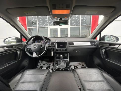 Used 2011 Volkswagen Touareg Sport AWD/4WD image 10