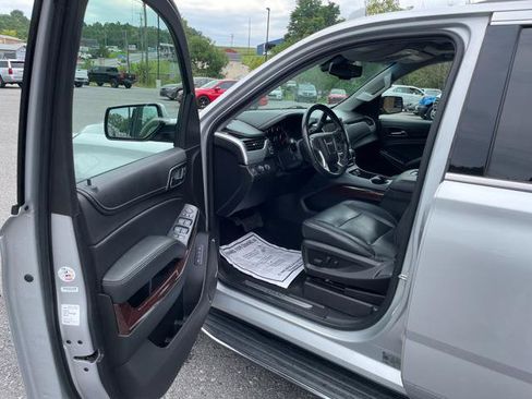 Used 2018 GMC Yukon XL SLT w/ Open Road Package AWD/4WD image 14