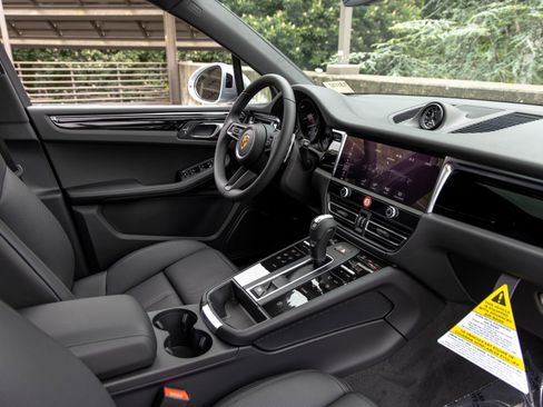 New 2026 Porsche Macan AWD/4WD image 56