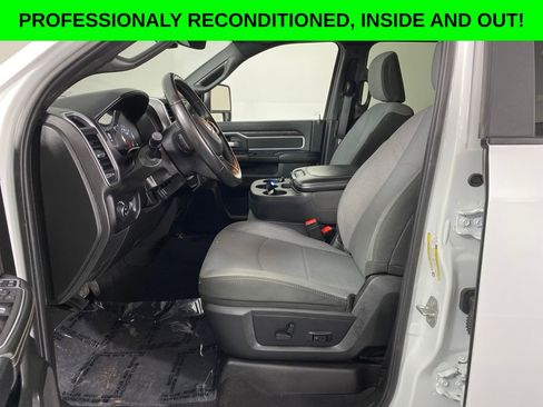 Used 2024 RAM 3500 Big Horn image 7