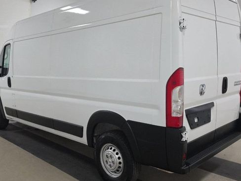Used 2024 RAM ProMaster 2500 FWD image 4
