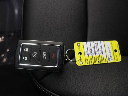 New 2025 Jeep Grand Cherokee L Limited w/ Trailer Tow Package image 7