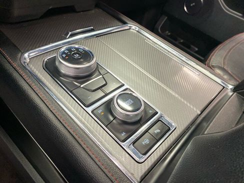 Used 2019 Ford Expedition Limited w/ Equipment Group 303A AWD/4WD image 25