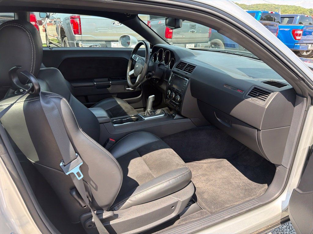 Used 2009 Dodge Challenger SRT8 w/ SRT Option Group II RWD image 60