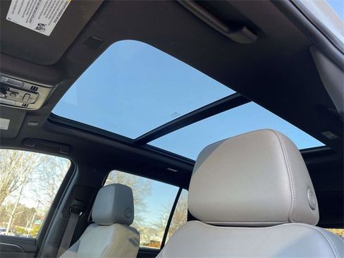 Used 2022 Chevrolet Tahoe Z71 w/ Z71 Off-Road Package image 23