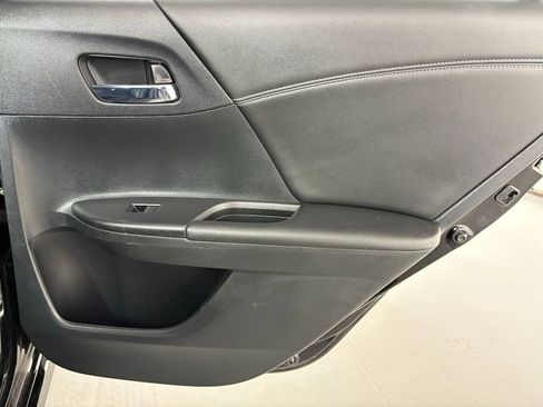 Used 2016 Honda Accord Sport image 33