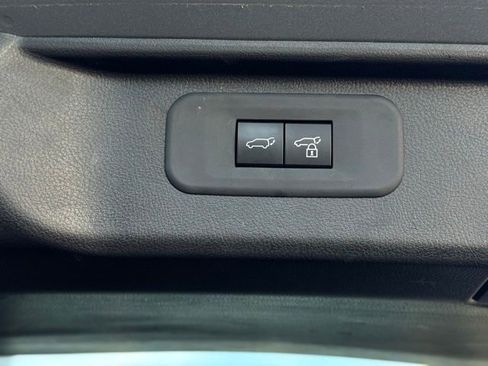 Used 2025 Toyota Grand Highlander AWD image 9