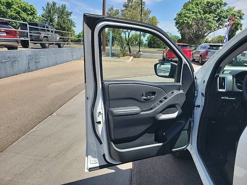 New 2026 Nissan Frontier SV w/ SV Convenience Package AWD/4WD image 11