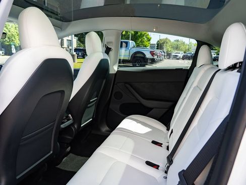 Used 2023 Tesla Model Y Long Range AWD/4WD image 19