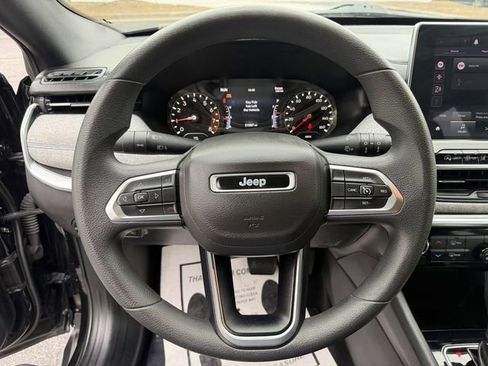 Used 2023 Jeep Compass Sport AWD/4WD image 14