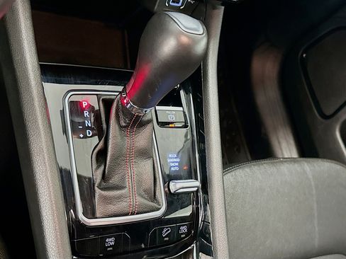 Used 2025 Jeep Compass Trailhawk image 24