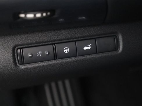 New 2026 Nissan Pathfinder SL AWD/4WD image 12