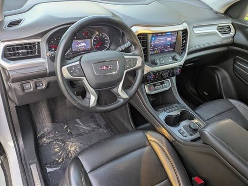 Used 2023 GMC Acadia SLT image 10